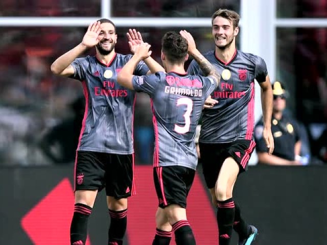  利物浦旧将弑旧主，红军球迷反应复杂  