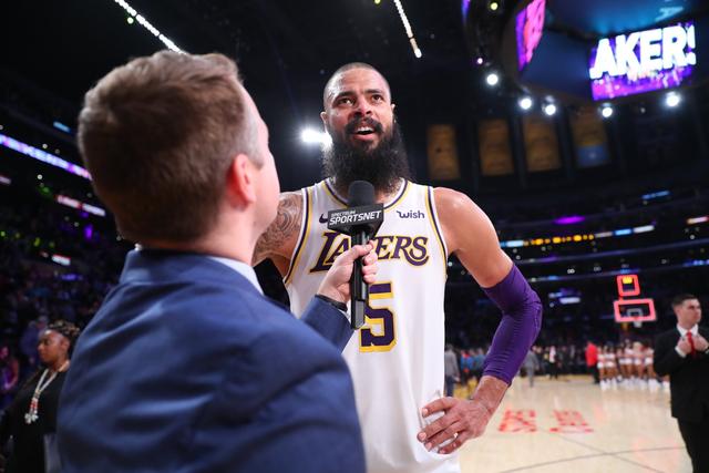 22, 霍勒迪关键封盖扑灭黄蜂反扑  