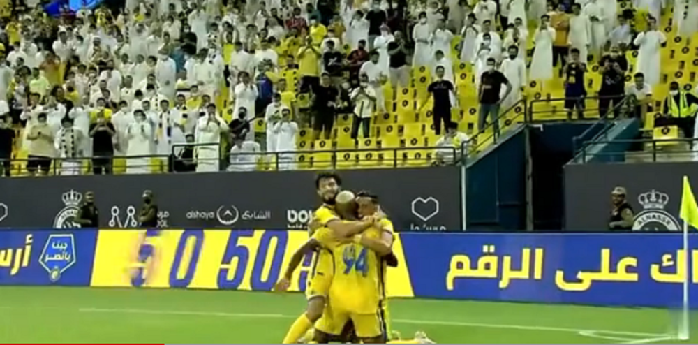  亚眠后防失误连连，惨遭对手反击四破城门吞苦果