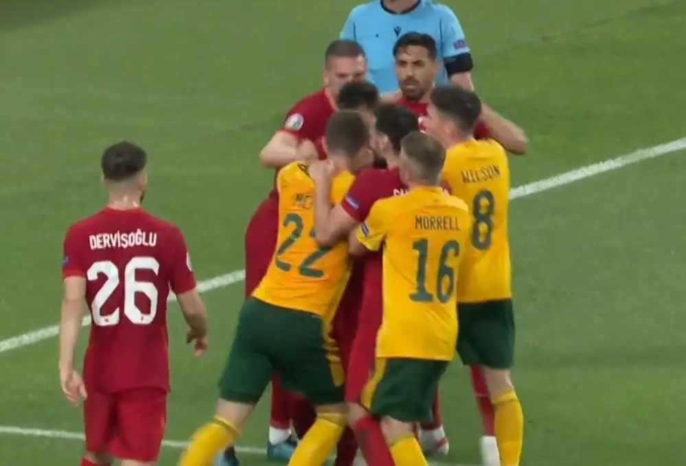  佛罗伦萨铁血防守，连续零封对手攀升积分榜