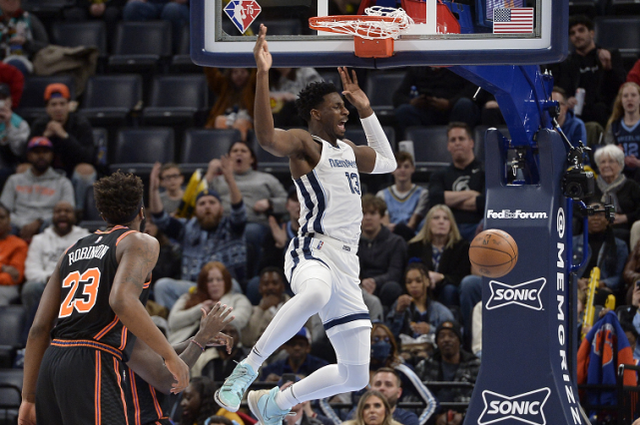  莫兰特超高难度拉杆上篮灰熊加时力克爵士